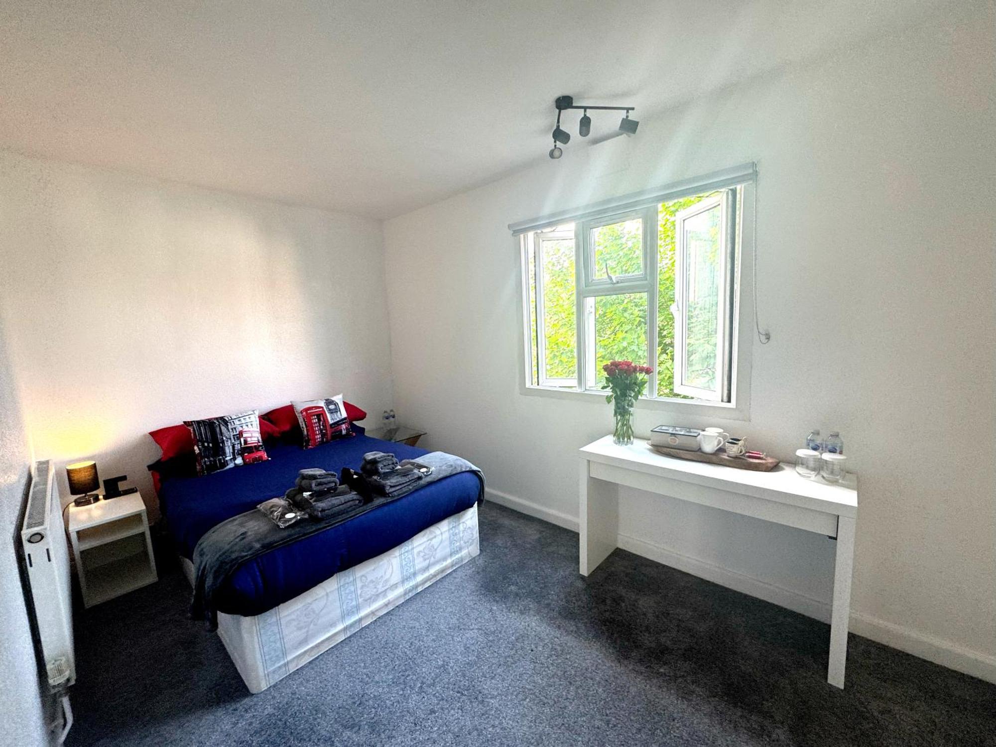 Апартаменты Brixton Hill Retreat Modern And Cosy Лондон Экстерьер фото
